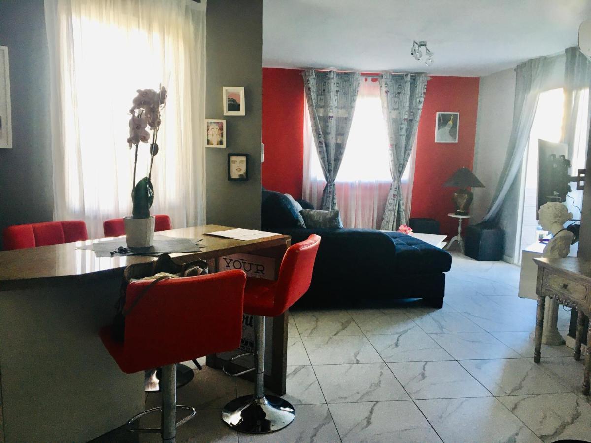Mi Casa Es La Tuya Apartment Михас Екстериор снимка